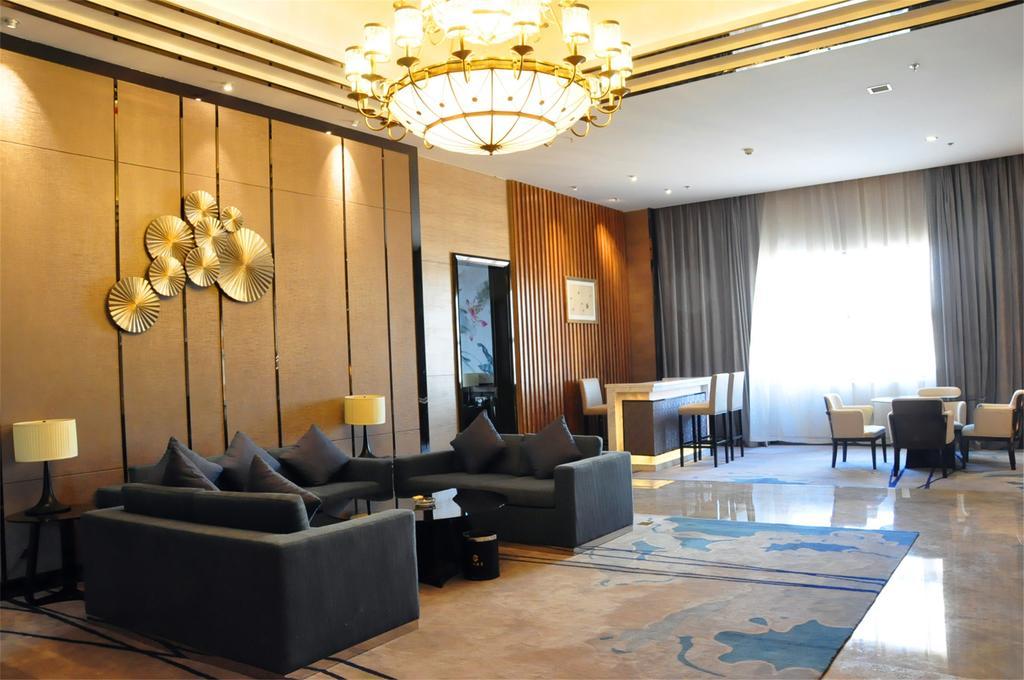 Baotou West Lake Hotel Exterior foto