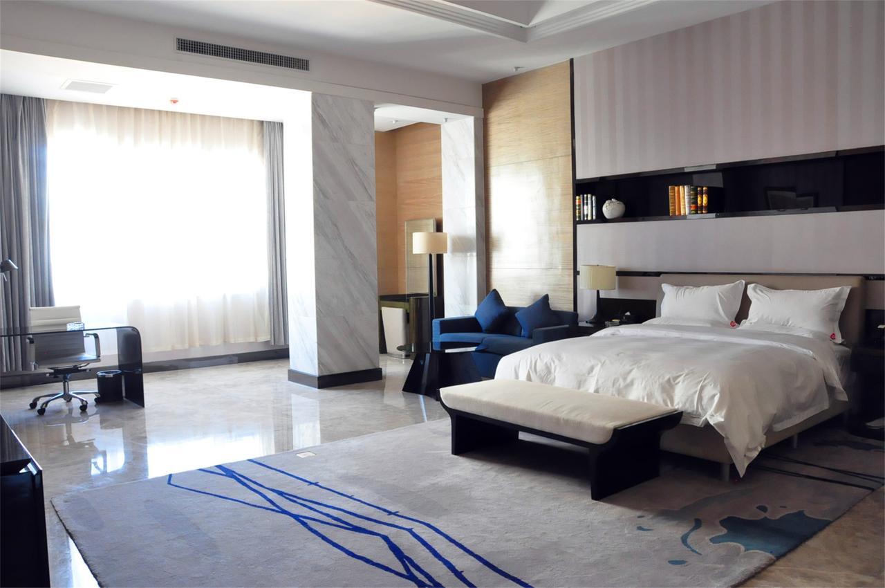 Baotou West Lake Hotel Exterior foto